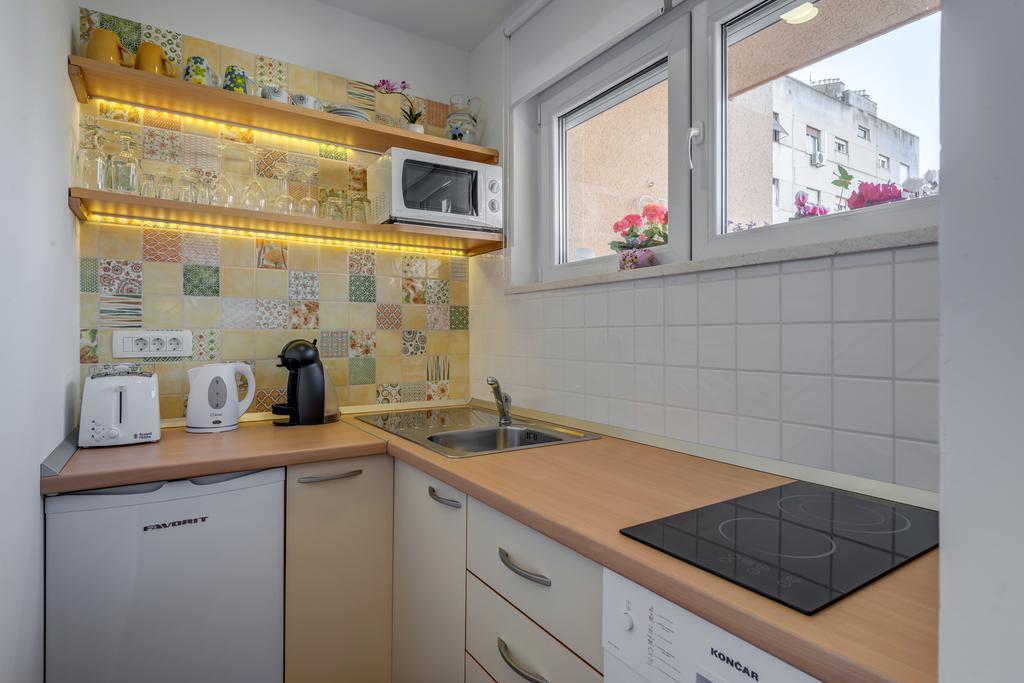 Room&Studio Apartment Just Enjoy Split Eksteriør bilde